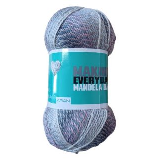 67 Blankets Aran - Sawdust